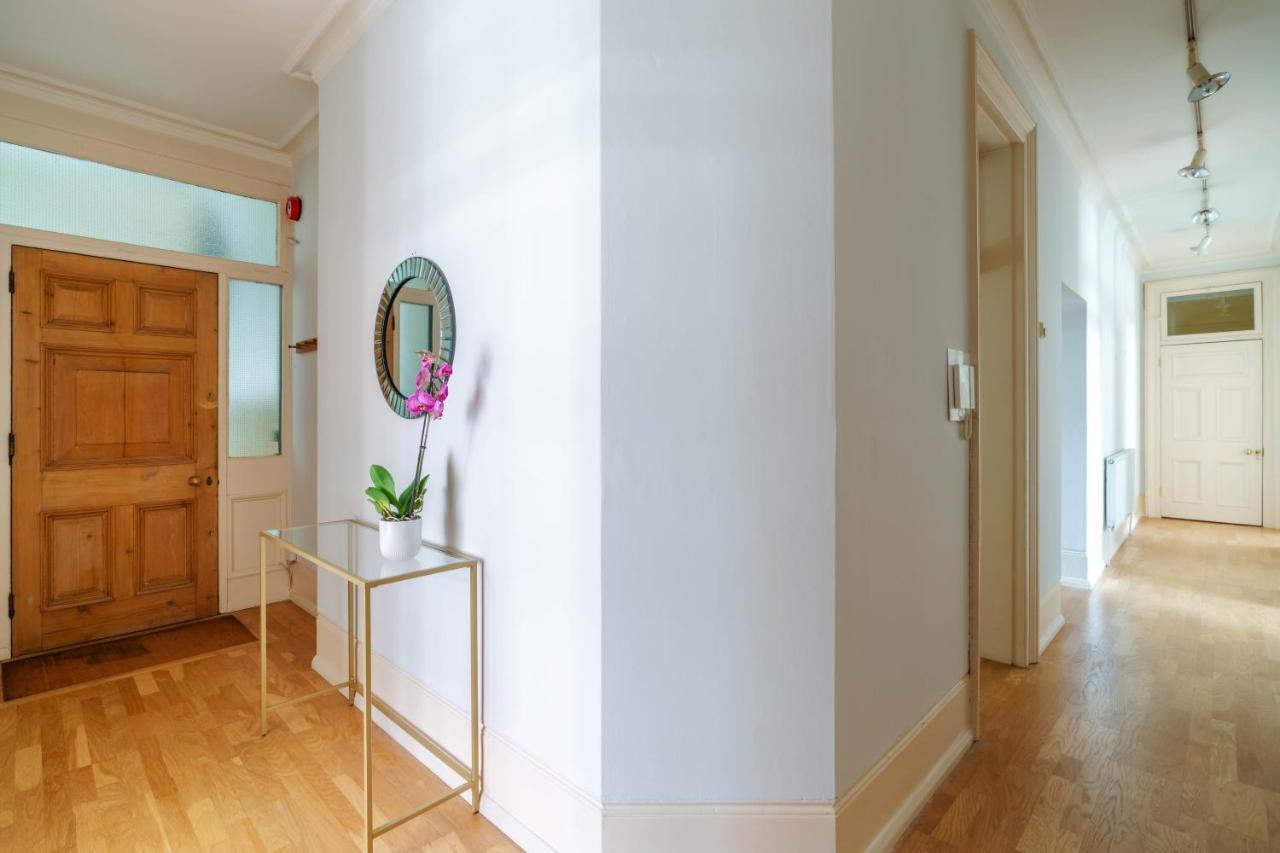 Bright Space In The Heart Of London Apartment Exterior photo